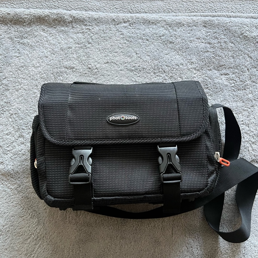 Black Men's Shoulder Camera Bag